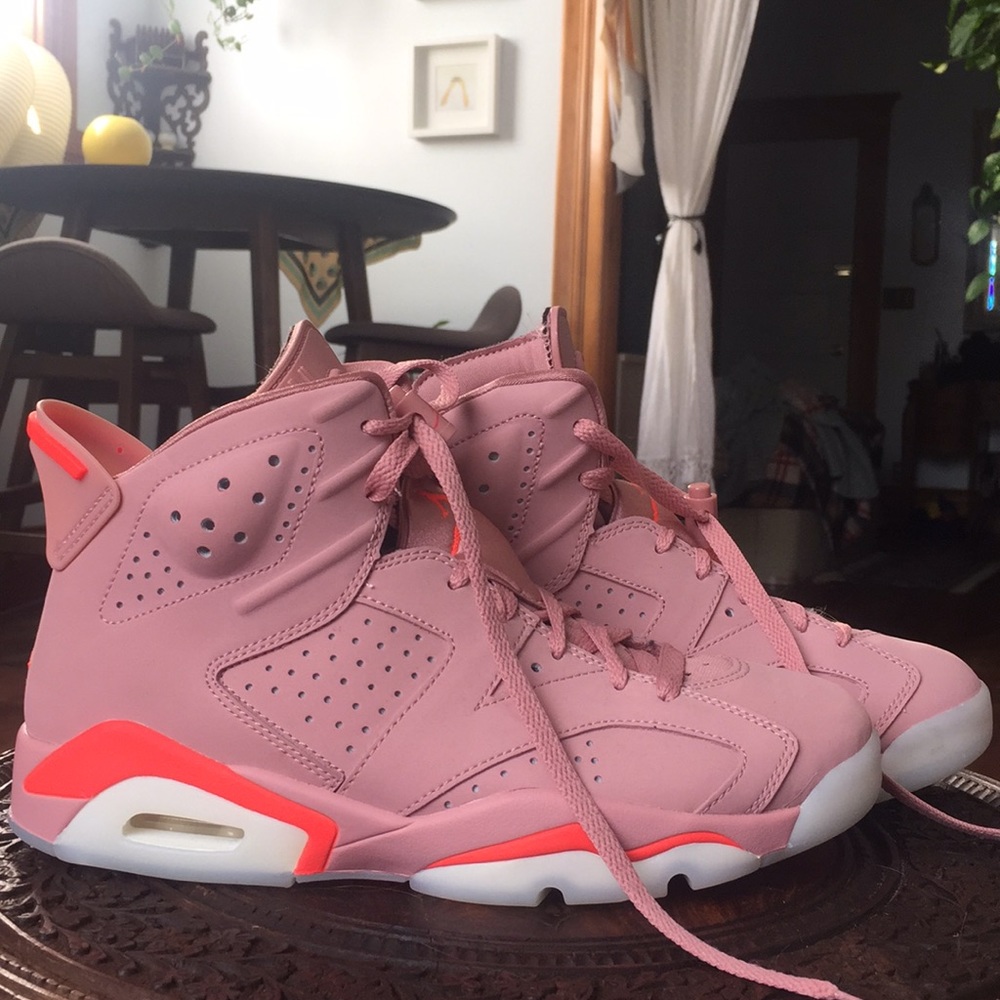 Air Jordan x Aleali May Women’s Retro 6